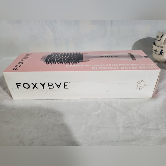 FOXYBAE Blowout Dryer Brush New in Box - Picture 3 of 6